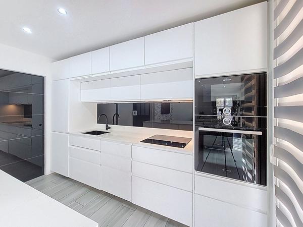 Appartement Marseille 3 pièce(s) 81.22 m2 très belle prestations