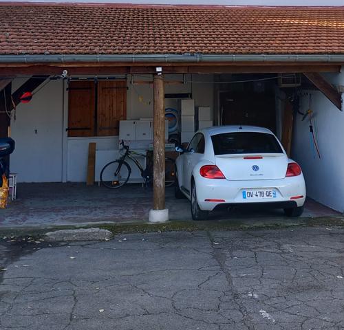 Appartement T2 de 40m² , terrasse 14m², jardin 38m², carport pour 2 voitures de 34m² à Mouguerre