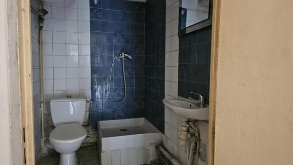 STUDIO 27M² A RENOVER ENTIEREMENT MAIRIE DES LILAS