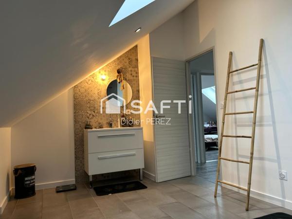 Maison rénovée avec grand terrain et dépendances