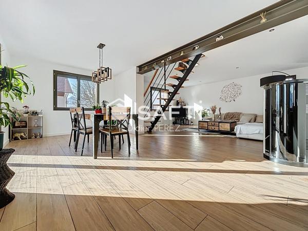 Maison rénovée avec grand terrain et dépendances