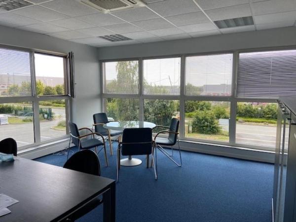 Entrepôt à Vendre à LA SENTINELLE 3350000 €