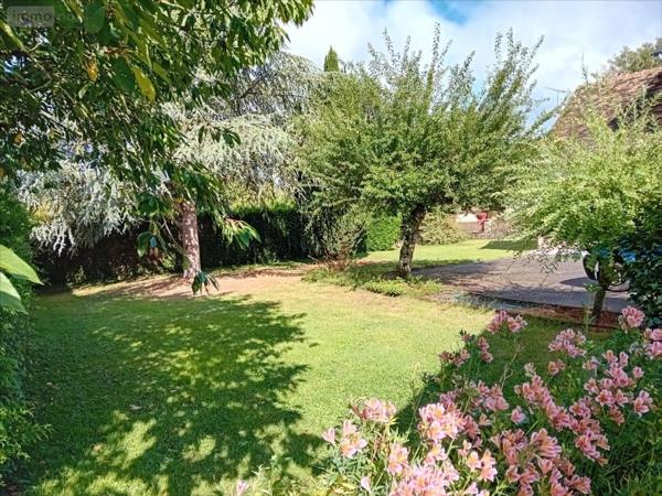 Maison individuelle à vendre à Parigné-l'Évêque dans la Sarthe (72250), ref : 72012-1081939