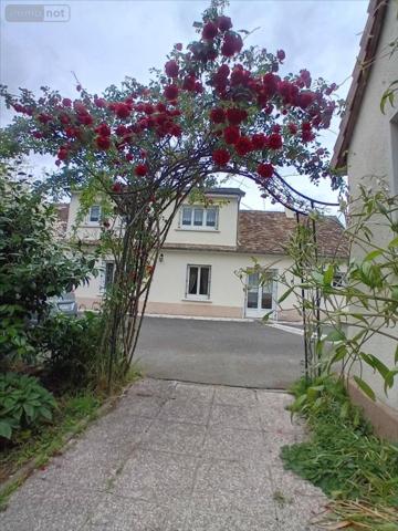 Maison individuelle à vendre à Parigné-l'Évêque dans la Sarthe (72250), ref : 72012-1081939