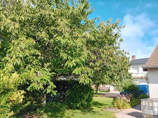 Maison individuelle à vendre à Parigné-l'Évêque dans la Sarthe (72250), ref : 72012-1081939