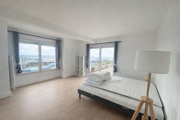 VUE RADE EXCEPTIONNELLE - MAGNIFIQUE DUPLEX DE 198M² . 4 Rue St Marc