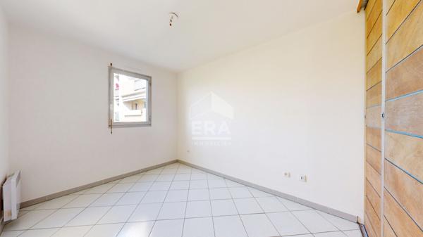 NICE OUEST - RAOUL DUFY : VASTE 4/5 PIÈCES TRAVERSANT AVEC 2 TERRASSES VUE DÉGAGÉE ET APERÇU MER