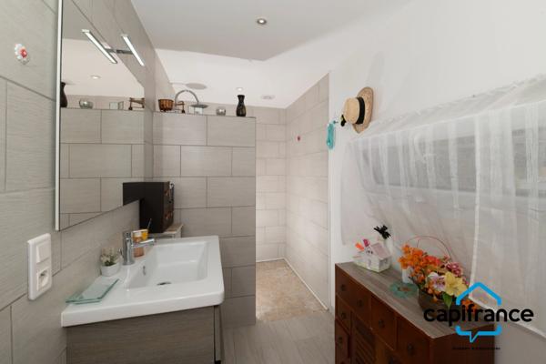 83 Toulon 4 chemins/le Baou, Villa 118m2 ( et plus de 35  m2 buanderie, annexe) vue mer calme 6 pieces 1053 m2