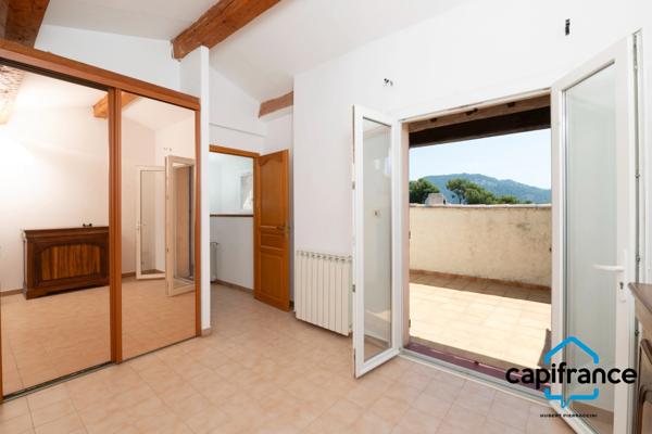83 Toulon 4 chemins/le Baou, Villa 118m2 ( et plus de 35  m2 buanderie, annexe) vue mer calme 6 pieces 1053 m2
