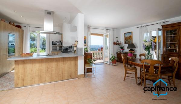 83 Toulon 4 chemins/le Baou, Villa 118m2 ( et plus de 35  m2 buanderie, annexe) vue mer calme 6 pieces 1053 m2