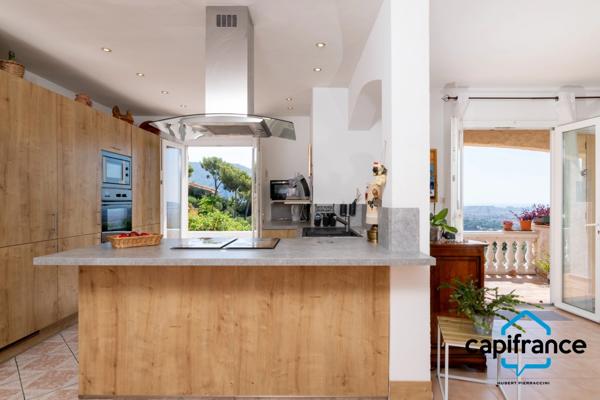 83 Toulon 4 chemins/le Baou, Villa 118m2 ( et plus de 35  m2 buanderie, annexe) vue mer calme 6 pieces 1053 m2