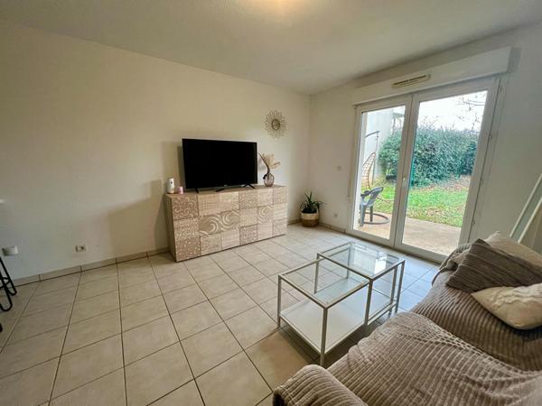 Charmant appartement T2 meublé à louer à Chauray, rez-de-chaussée avec jardin