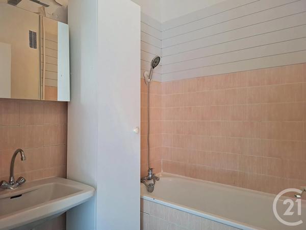 Appartement F2 à vendre  2 pièces - 41,79 m 2   VAUX LE PENIL  - 77