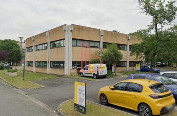 Bureau de 179 m² à louer à Bordeaux Ouest-Merignac