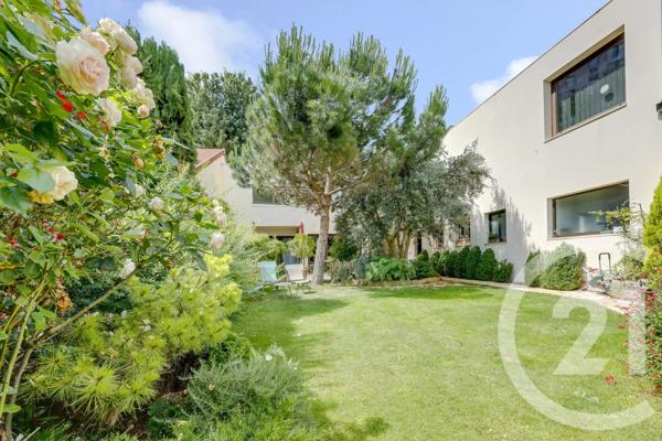Maison à vendre  8 pièces - 238,80 m 2   CHATILLON  - 92
