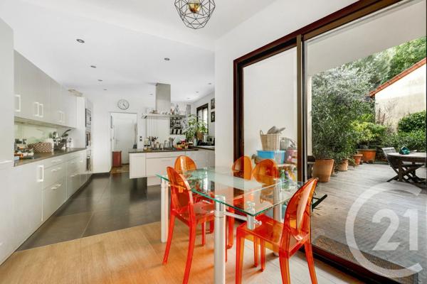 Maison à vendre  8 pièces - 238,80 m 2   CHATILLON  - 92