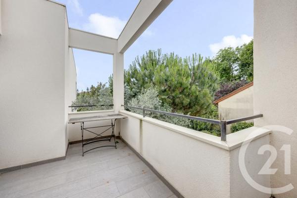 Maison à vendre  8 pièces - 238,80 m 2   CHATILLON  - 92