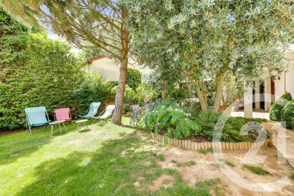 Maison à vendre  8 pièces - 238,80 m 2   CHATILLON  - 92