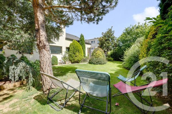 Maison à vendre  8 pièces - 238,80 m 2   CHATILLON  - 92