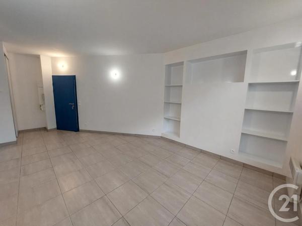 Appartement F4 à vendre  4 pièces - 101,78 m 2   MEAUX  - 77