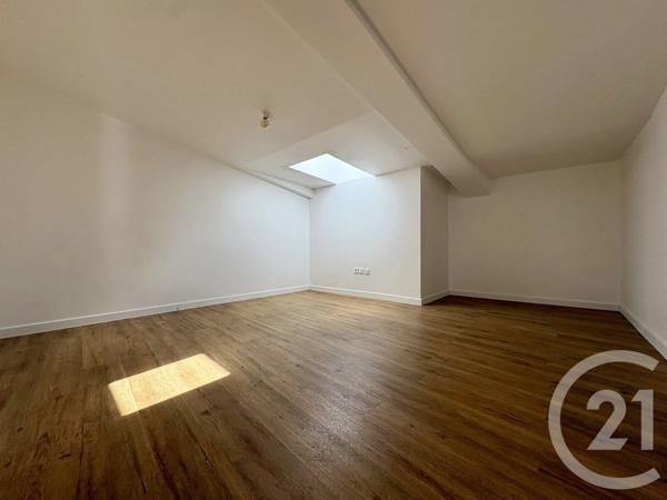 Appartement F4 à vendre  4 pièces - 101,78 m 2   MEAUX  - 77