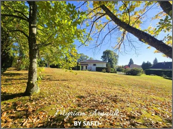 Maison grande propriété 5 chambres garage