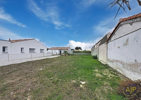 Terrains à vendre Challans : surface de 473 m2 à 149 900€ - AJP Immobilier Challans