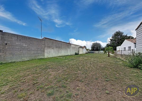 Terrains à vendre Challans : surface de 473 m2 à 149 900€ - AJP Immobilier Challans