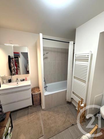 Appartement F4 à vendre  5 pièces - 86 m 2   COLOMBES  - 92