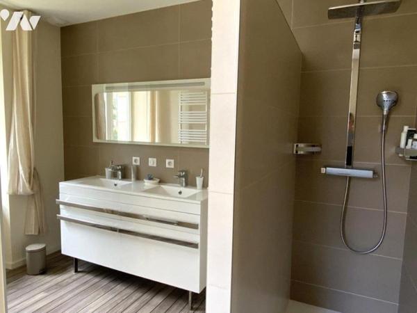 A SAISIR  : BAISSE DE PRIX IMPORTANTE  !!!! 5 chambres - garage - jardin