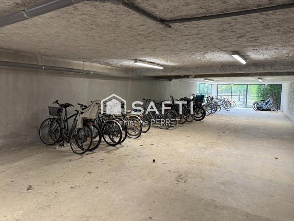 T3 lumineux dernier étage avec Loggia au calme sans vis à vis