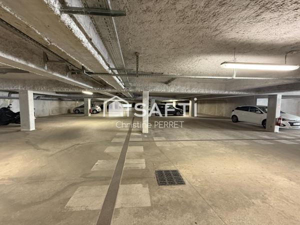 T3 lumineux dernier étage avec Loggia au calme sans vis à vis