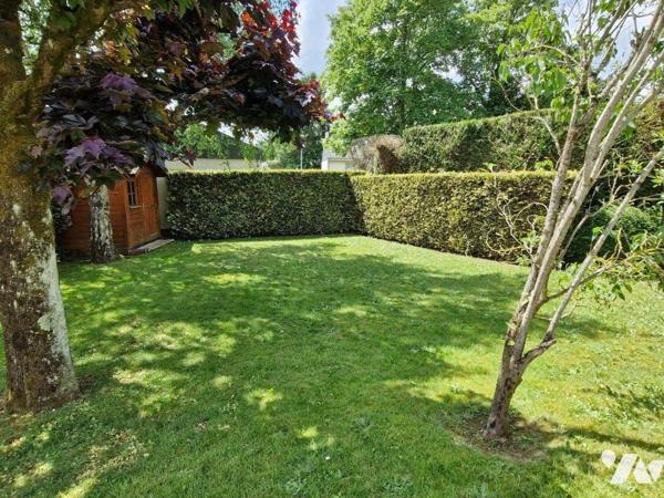 Votre office notarial vous propose à la vente cette maison d'habitation construite en 1970 d'en...