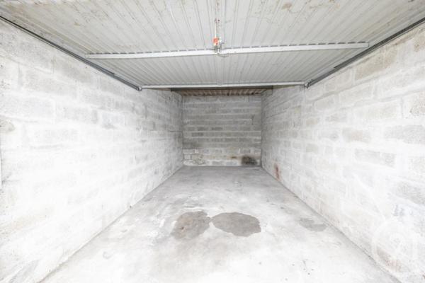 Parking à vendre  159 m2 VIGNEUX SUR SEINE - 91