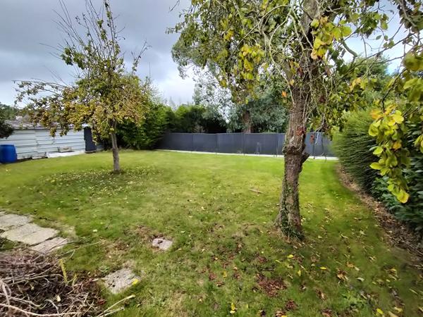 A VENDRE : Maison Néo Bretonne sur sous-sol, 3 chambres avec terrain et 2 garages- LAMBALLE ARMOR - LA POTERIE