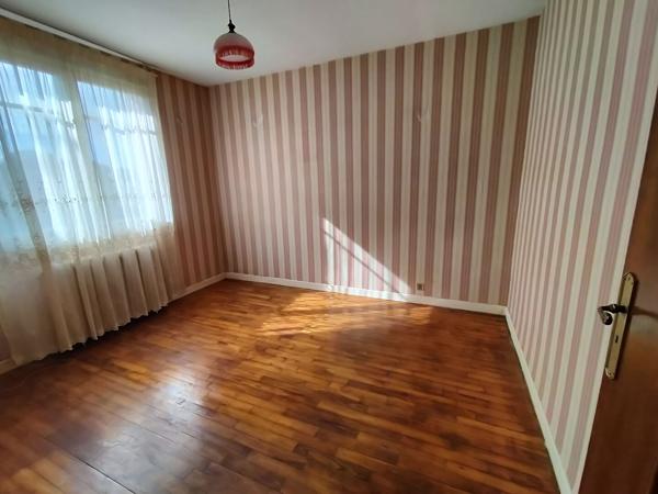 A VENDRE : Maison Néo Bretonne sur sous-sol, 3 chambres avec terrain et 2 garages- LAMBALLE ARMOR - LA POTERIE