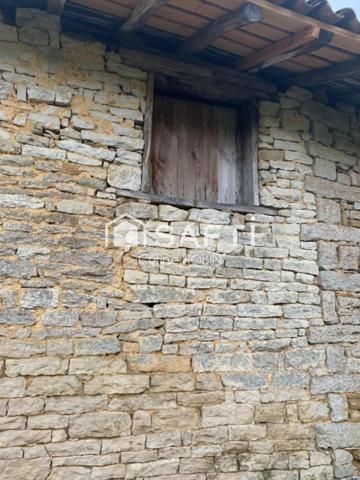 Ancienne écurie a réhabiliter