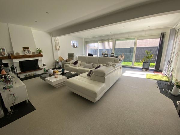 33310 LORMONT - Maison 5 pièces de 106m2 avec garage et piscine à vendre