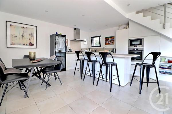 Maison à vendre  4 pièces - 110 m2 ST RAPHAEL - 83