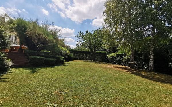 Maison à vendre    6 pièces • 191 m2 Périgny