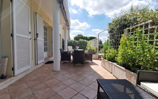 Maison à vendre    6 pièces • 191 m2 Périgny