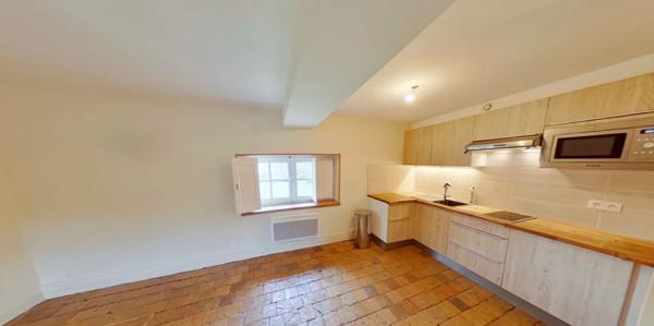 APPARTEMENT T3 A LOUER - LYON 9EME ARRONDISSEMENT Montessuy-Le Vergoin 69.02 m 2 870 € charges comprises par mois