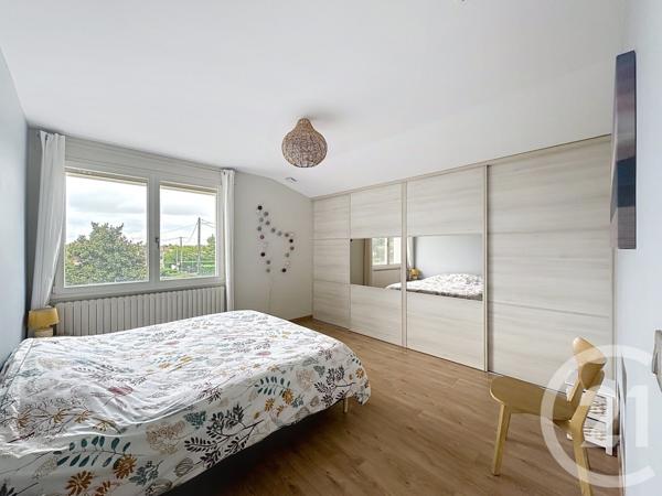 Appartement F3 à vendre  3 pièces - 81,98 m2 VILLARS LES DOMBES - 01