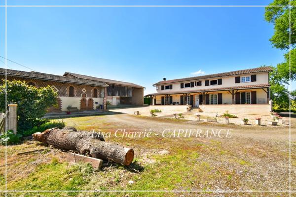 Propriété de charme à vendre 8 pièces proche de NOGARO (32) 240 m2 habitables implantée sur 9 HECTARES de terrain SANS VIS-A-VIS, CAMPAGNE GERSOISE