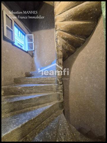 Immeuble à vendre, 200 m² - Thiers 63300