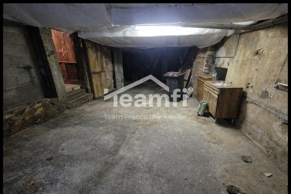 Immeuble à vendre, 200 m² - Thiers 63300