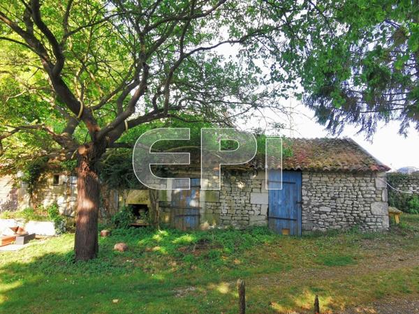 Jaulnay Maison ancienne Ajouter à ma sélection Référence : 8074