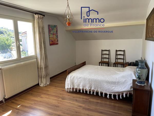 Plain-pied  156 m², 6 chambres a proximité immédiate à pied d'écoles, lycées et tous commerces