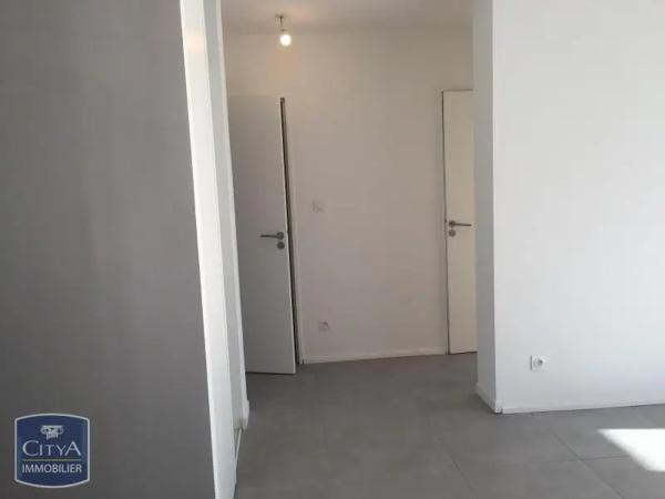 Appartement à louer 3 pièces 65.22m² Vaulx-en-Velin (69120)
