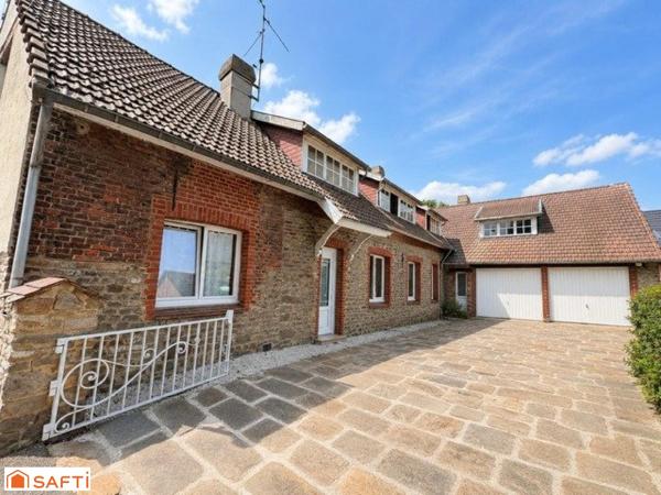 Maison individuelle de caractère en pierre – Saint-Amand-les-Eaux –double garage
